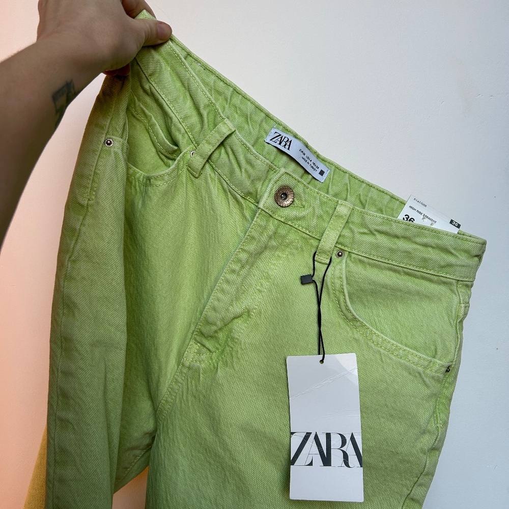 Zara High Rise Straight jeans (lime green)